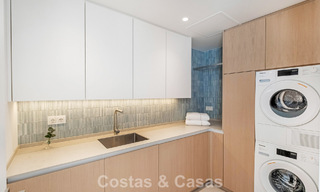 Luxueus totaal gerenoveerde halfvrijstaande woning, eerstelijns golf te koop in La Quinta, Marbella - Benahavis 804457 