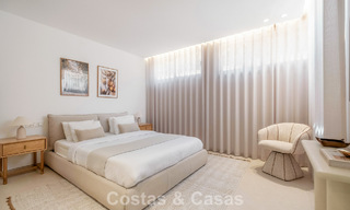 Luxueus totaal gerenoveerde halfvrijstaande woning, eerstelijns golf te koop in La Quinta, Marbella - Benahavis 804463 