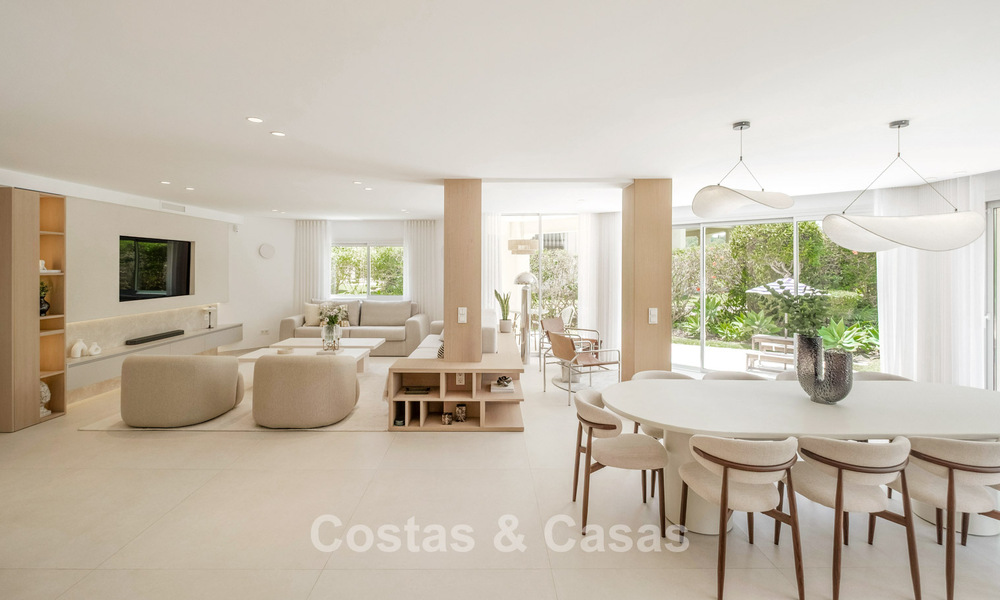Luxueus totaal gerenoveerde halfvrijstaande woning, eerstelijns golf te koop in La Quinta, Marbella - Benahavis 804470