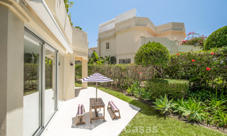 Luxueus totaal gerenoveerde halfvrijstaande woning, eerstelijns golf te koop in La Quinta, Marbella - Benahavis 804475 