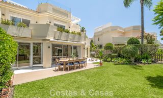 Luxueus totaal gerenoveerde halfvrijstaande woning, eerstelijns golf te koop in La Quinta, Marbella - Benahavis 804477 
