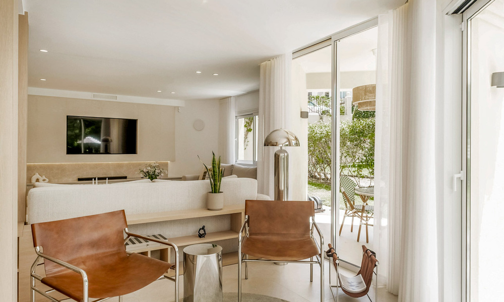 Luxueus totaal gerenoveerde halfvrijstaande woning, eerstelijns golf te koop in La Quinta, Marbella - Benahavis 804480