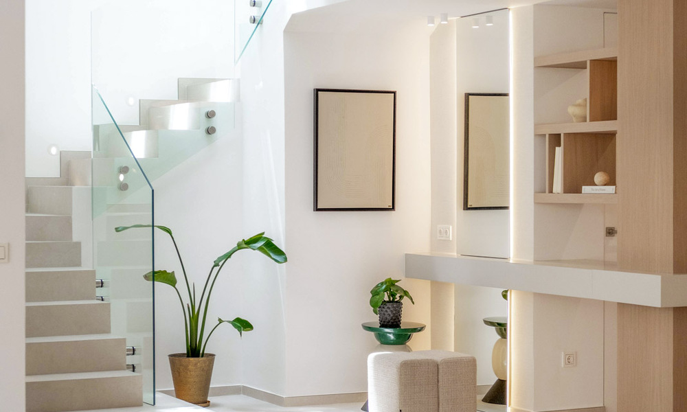 Luxueus totaal gerenoveerde halfvrijstaande woning, eerstelijns golf te koop in La Quinta, Marbella - Benahavis 804491