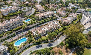 Luxueus totaal gerenoveerde halfvrijstaande woning, eerstelijns golf te koop in La Quinta, Marbella - Benahavis 804505 