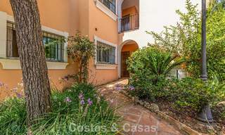 Gelijkvloers appartement met privétuin te koop op een steenworp van het strand op de New Golden Mile tussen Marbella en Estepona 804512 