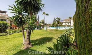 Gelijkvloers appartement met privétuin te koop op een steenworp van het strand op de New Golden Mile tussen Marbella en Estepona 804519 