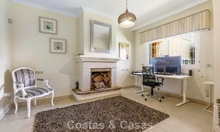 Gelijkvloers appartement met privétuin te koop op een steenworp van het strand op de New Golden Mile tussen Marbella en Estepona 804530 
