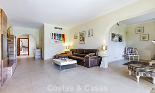 Gelijkvloers appartement met privétuin te koop op een steenworp van het strand op de New Golden Mile tussen Marbella en Estepona 804534 