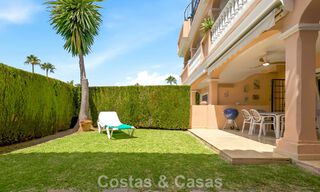 Gelijkvloers appartement met privétuin te koop op een steenworp van het strand op de New Golden Mile tussen Marbella en Estepona 804543 