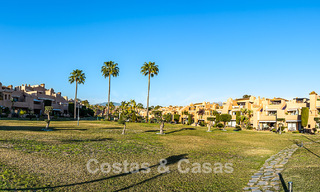 Ruim duplex penthouse met spectaculair dakterras te koop in Atalaya op de New Golden Mile tussen Marbella en Estepona 804653 