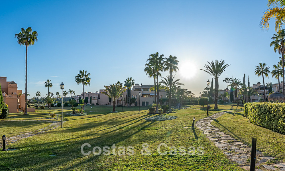 Ruim duplex penthouse met spectaculair dakterras te koop in Atalaya op de New Golden Mile tussen Marbella en Estepona 804655