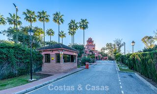 Ruim duplex penthouse met spectaculair dakterras te koop in Atalaya op de New Golden Mile tussen Marbella en Estepona 804657 