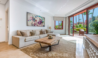 Prestigieus tuinappartement te koop in een toonaangevend, eerstelijnsstrand complex tussen Marbella en Estepona 804979 