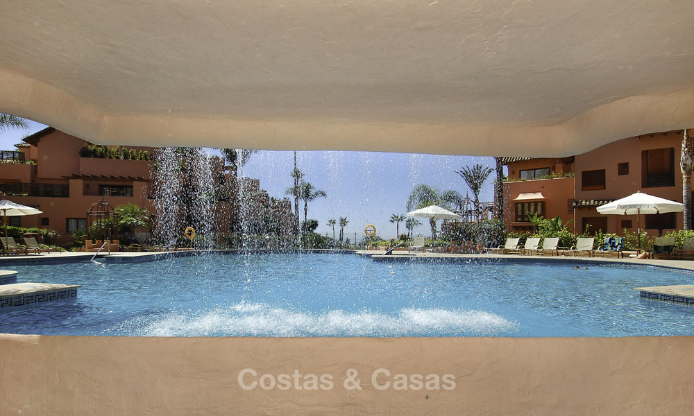 Eigentijds gerenoveerd appartement met open zeezicht te koop op de New Golden Mile, tussen Marbella en Estepona 804878