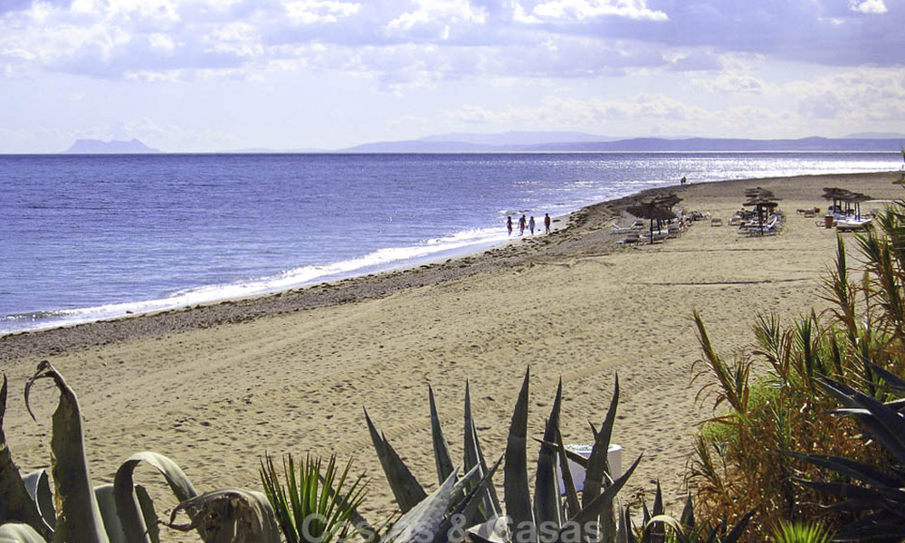 Eigentijds gerenoveerd appartement met open zeezicht te koop op de New Golden Mile, tussen Marbella en Estepona 804885