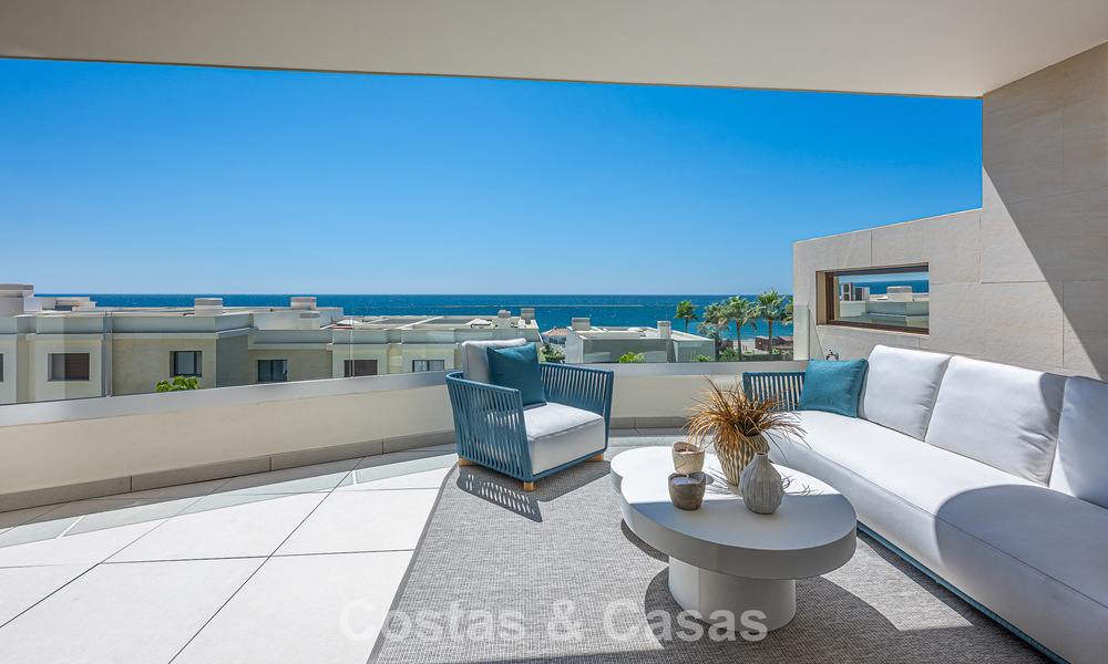 Verfijnd designappartement met zeezicht in een modern strandcomplex op de New Golden Mile, Marbella - Estepona 804720