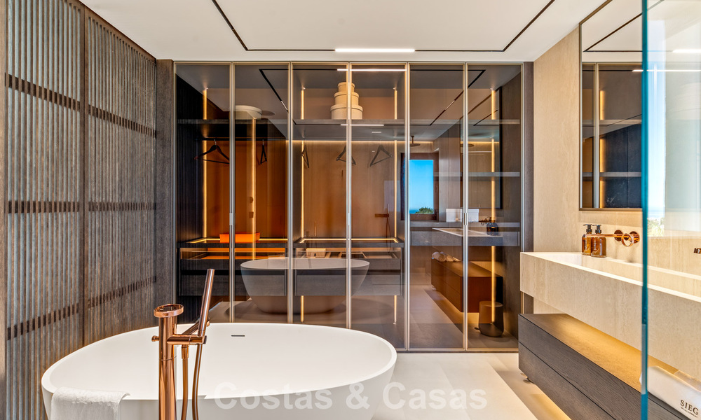 Luxueus, eigentijd gerenoveerd penthouse met panoramisch zeezicht te koop in Sierra Blanca op de Golden Mile, Marbella 804817