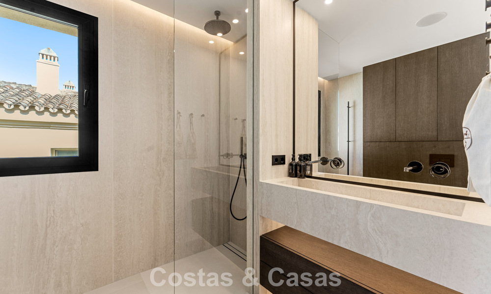 Luxueus, eigentijd gerenoveerd penthouse met panoramisch zeezicht te koop in Sierra Blanca op de Golden Mile, Marbella 804824