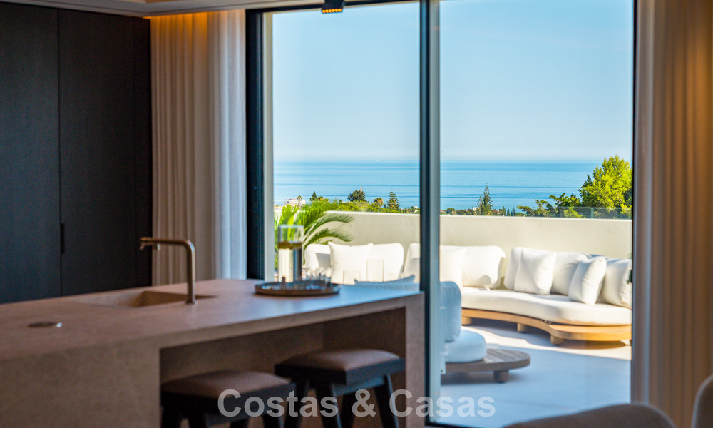 Luxueus, eigentijd gerenoveerd penthouse met panoramisch zeezicht te koop in Sierra Blanca op de Golden Mile, Marbella 804830