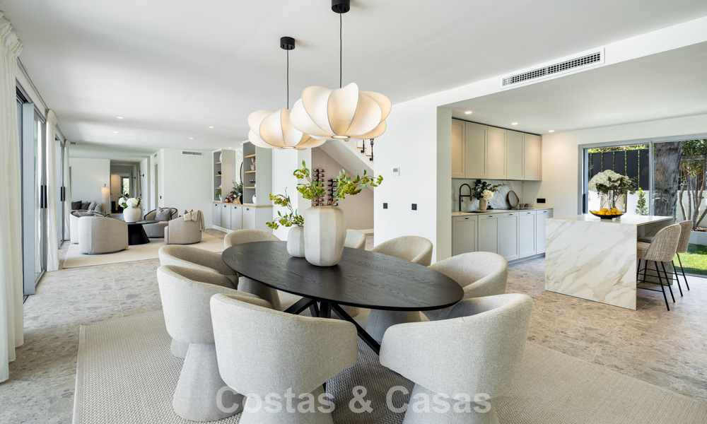 Spaanse villa met een modern interieur en een grote tuin te koop op de New Golden Mile in Benahavis tussen Marbella en Estepona 804862