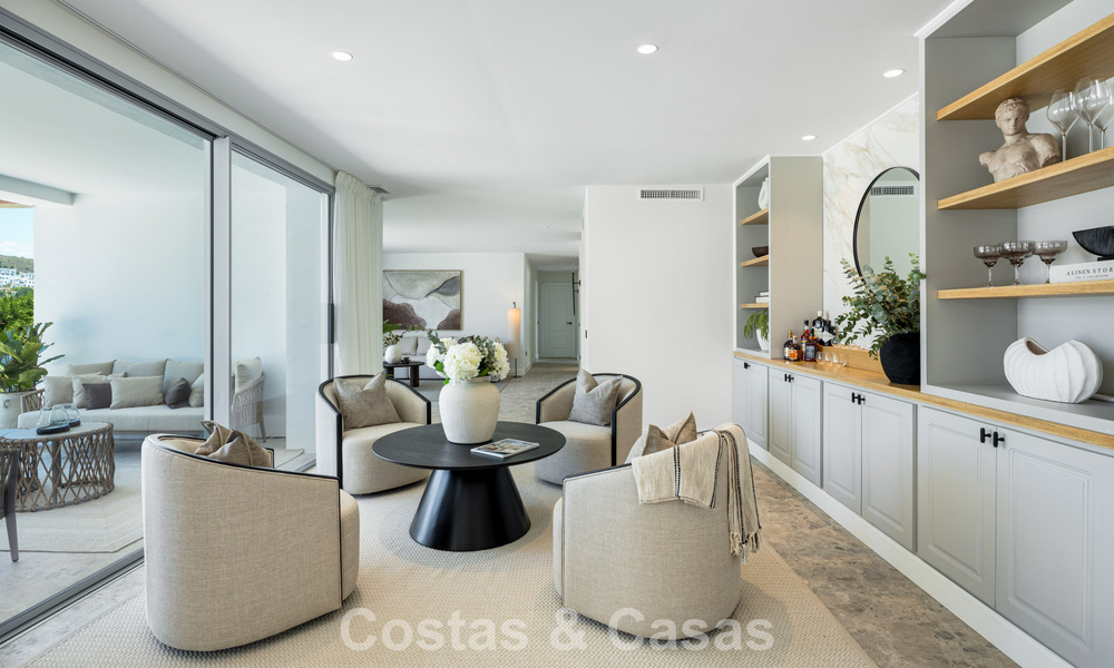 Spaanse villa met een modern interieur en een grote tuin te koop op de New Golden Mile in Benahavis tussen Marbella en Estepona 804863