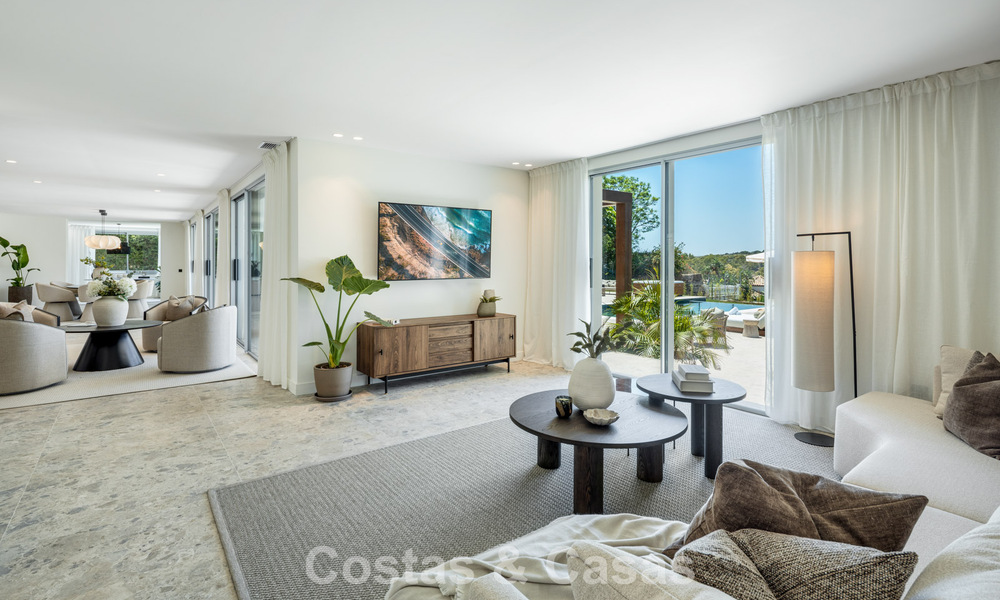 Spaanse villa met een modern interieur en een grote tuin te koop op de New Golden Mile in Benahavis tussen Marbella en Estepona 804867
