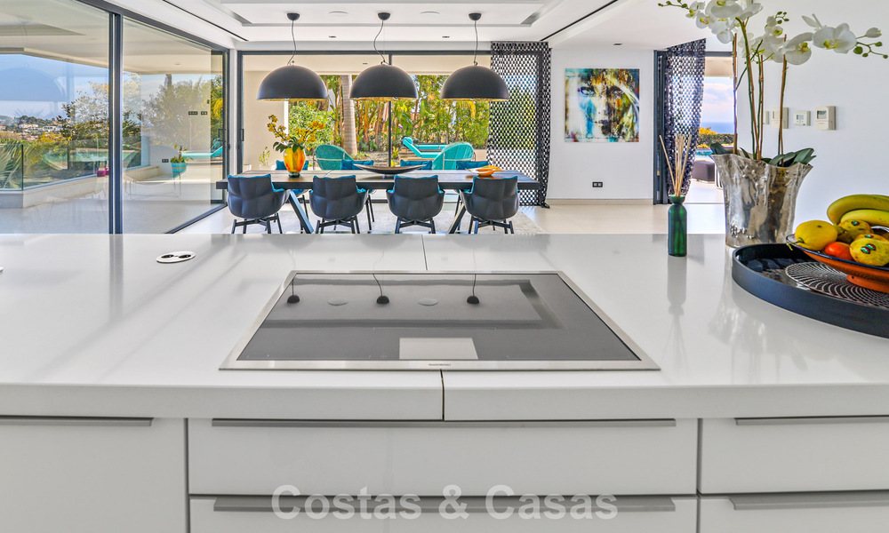 Exclusieve eigentijdse villa met panoramisch zeezicht te koop in Los Flamingos een 5* golfresort in Marbella - Benahavis 804770