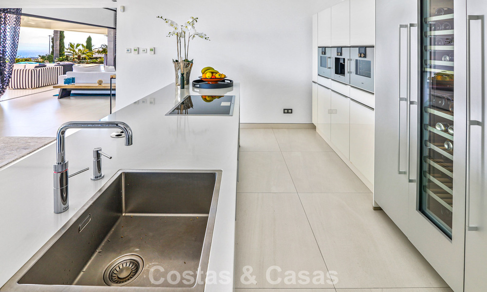 Exclusieve eigentijdse villa met panoramisch zeezicht te koop in Los Flamingos een 5* golfresort in Marbella - Benahavis 804771