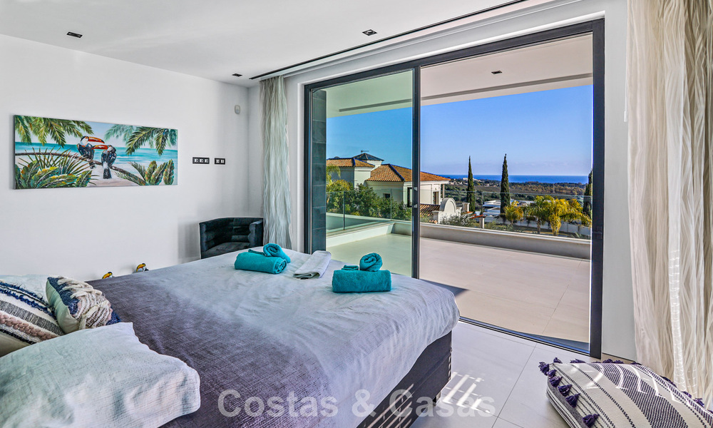 Exclusieve eigentijdse villa met panoramisch zeezicht te koop in Los Flamingos een 5* golfresort in Marbella - Benahavis 804779