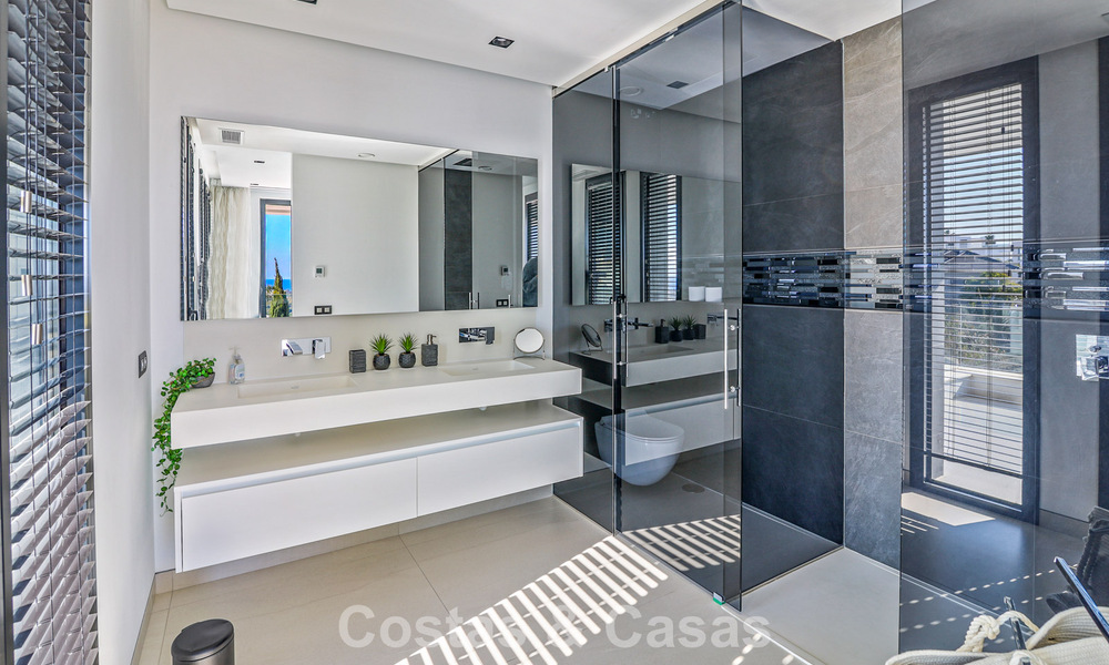 Exclusieve eigentijdse villa met panoramisch zeezicht te koop in Los Flamingos een 5* golfresort in Marbella - Benahavis 804780