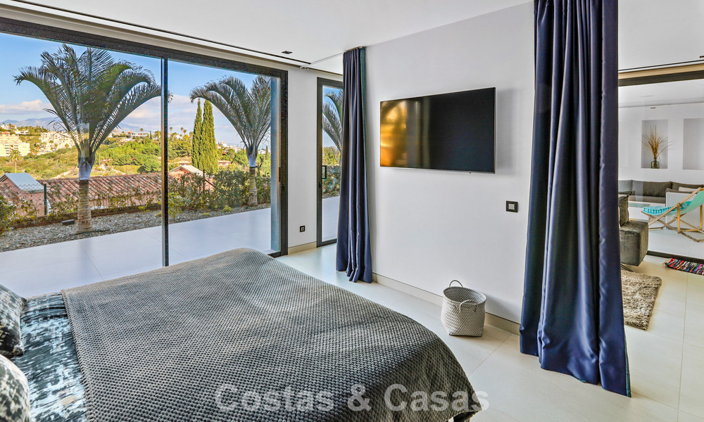 Exclusieve eigentijdse villa met panoramisch zeezicht te koop in Los Flamingos een 5* golfresort in Marbella - Benahavis 804792