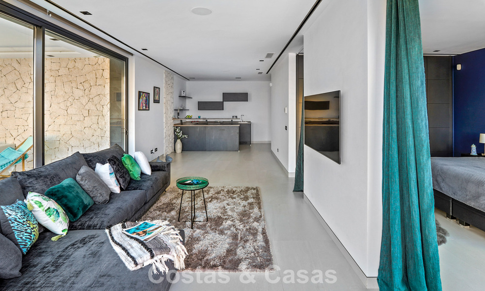 Exclusieve eigentijdse villa met panoramisch zeezicht te koop in Los Flamingos een 5* golfresort in Marbella - Benahavis 804793