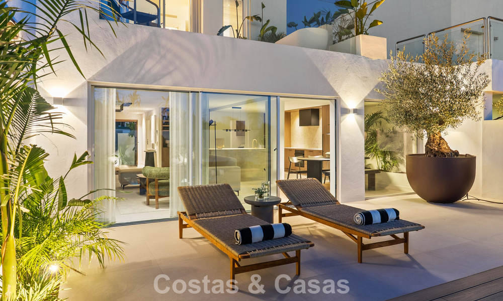 Elegant gerenoveerde rijhuis met privézwembad te koop in Nueva Andalucia, Marbella 804923