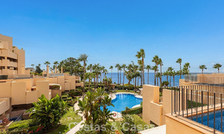 Modern penthouse te koop in een eerstelijnsstrandcomplex aan de New Golden Mile tussen Marbella en Estepona 805399 