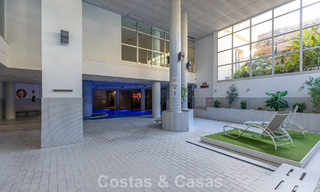 Modern penthouse te koop in een eerstelijnsstrandcomplex aan de New Golden Mile tussen Marbella en Estepona 805474 