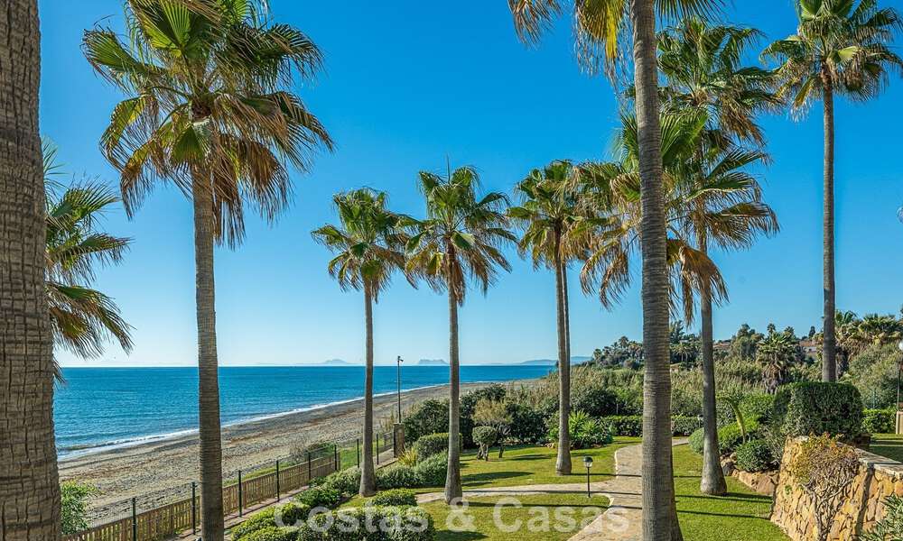 Appartementen te koop in Dominion Beach, een prestigieus eerstelijns strandcomplex, New Golden Mile, Marbella - Estepona 805372