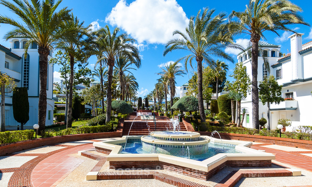 Appartementen te koop in Dominion Beach, een prestigieus eerstelijns strandcomplex, New Golden Mile, Marbella - Estepona 805396