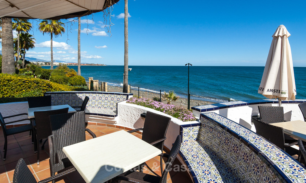 Prestigieus penthouse met formidabel terras te koop in een strandcomplex op de New Golden Mile, Marbella - Estepona 805118