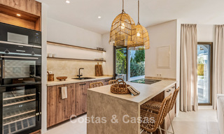 Appartementen te koop in een eerstelijns strandcomplex in Elviria, Oost-Marbella 805151 