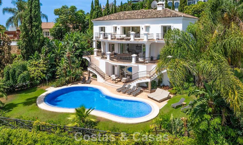 Royale, Mediterrane luxevilla te koop aan de golfbaan in La Quinta, Marbella - Benahavis 805564