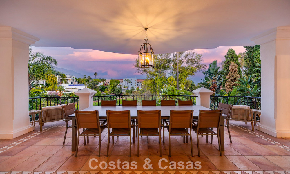 Royale, Mediterrane luxevilla te koop aan de golfbaan in La Quinta, Marbella - Benahavis 805575