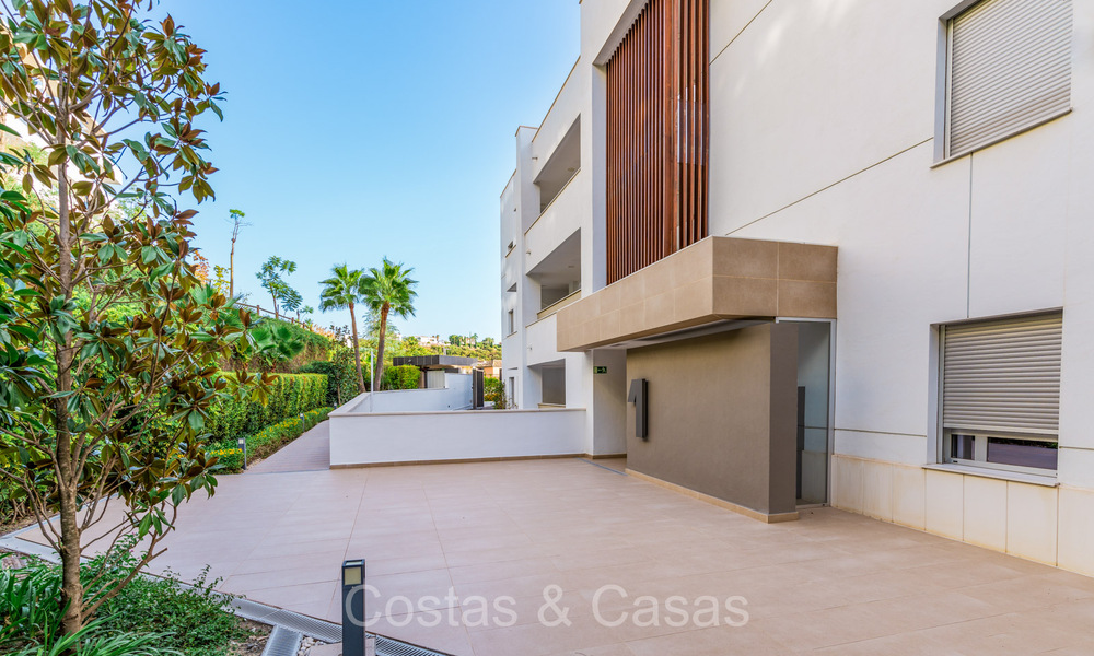 Moderne luxe appartementen te koop met zeezicht in Botanic, een beveiligde urbanisatie in Benahavis - Marbella 805493