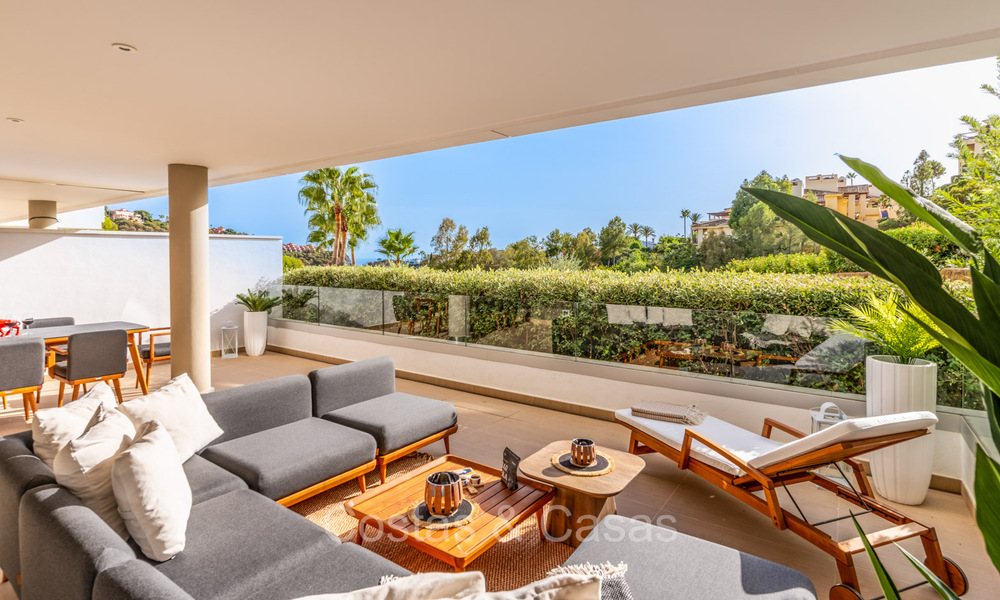 Moderne luxe appartementen te koop met zeezicht in Botanic, een beveiligde urbanisatie in Benahavis - Marbella 805494
