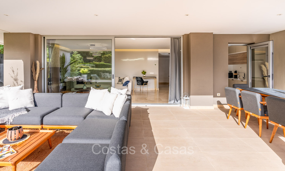Moderne luxe appartementen te koop met zeezicht in Botanic, een beveiligde urbanisatie in Benahavis - Marbella 805495