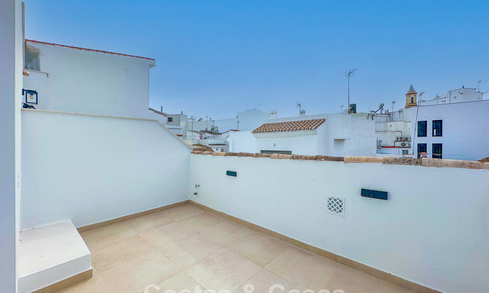 5 exclusieve geschakelde woningen te koop in het charmant oud-centrum van Estepona 805684