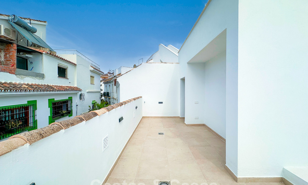 5 exclusieve geschakelde woningen te koop in het charmant oud-centrum van Estepona 805686