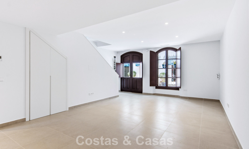 5 exclusieve geschakelde woningen te koop in het charmant oud-centrum van Estepona 806304