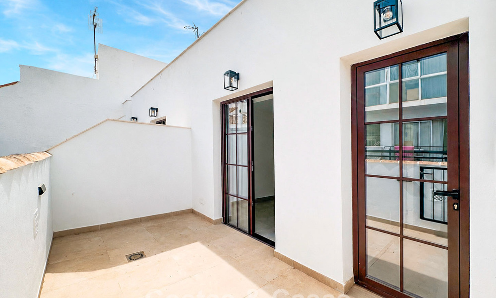 5 exclusieve geschakelde woningen te koop in het charmant oud-centrum van Estepona 806310