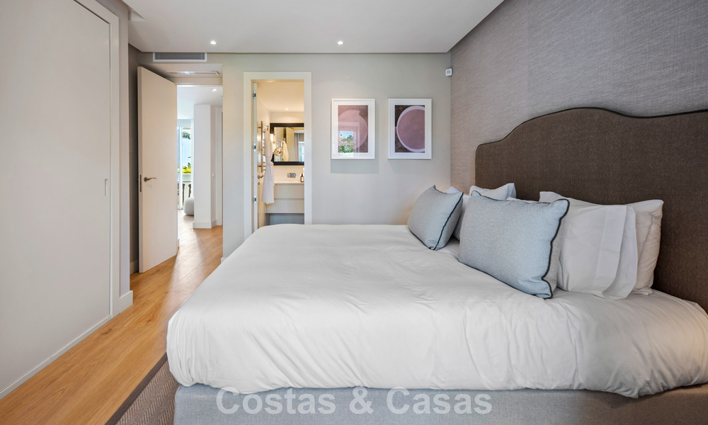 Luxueus gerenoveerd 3-slaapkamer appartement te koop in Puente Romano, op Marbella’s Golden Mile 805753