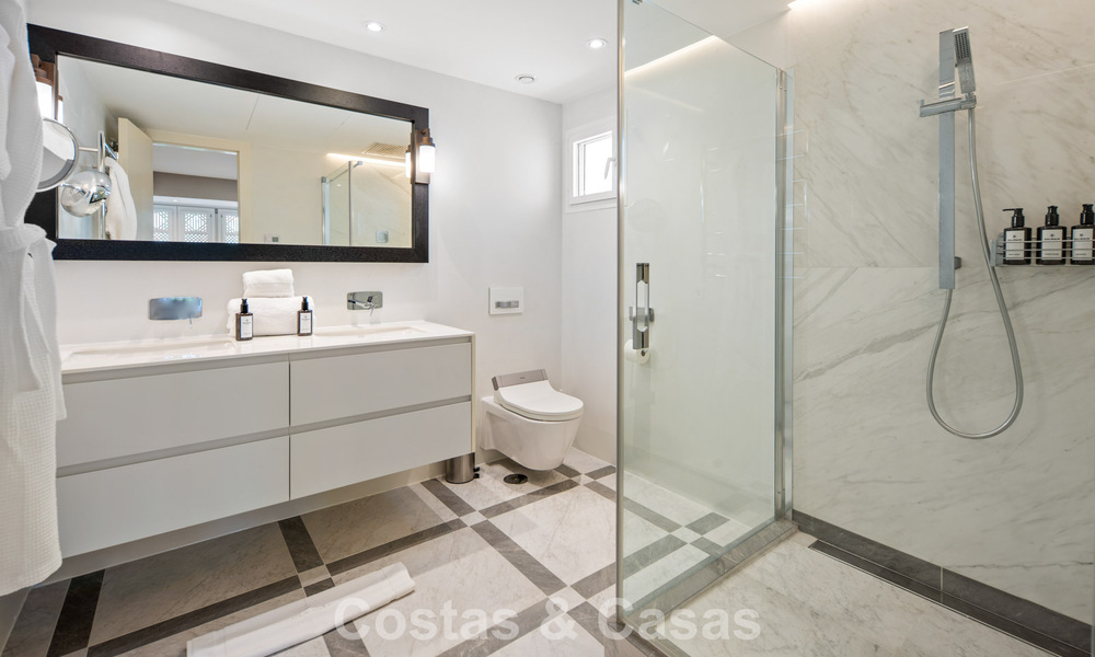 Luxueus gerenoveerd 3-slaapkamer appartement te koop in Puente Romano, op Marbella’s Golden Mile 805754